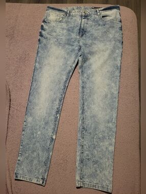 Essentials Men’s Skinny Jeans - Light Acid Wash Blue
